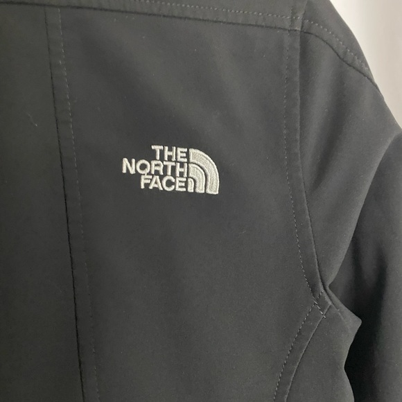 THE NORTH FACE LADIES BLACK JACKET with button neck *Like N… - Picture 6 of 7